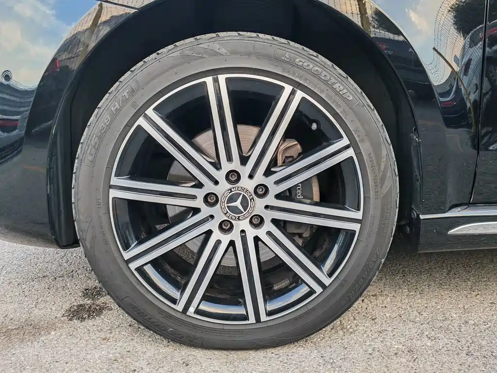 Mercedes-Benz V-Class — миниатюра 22