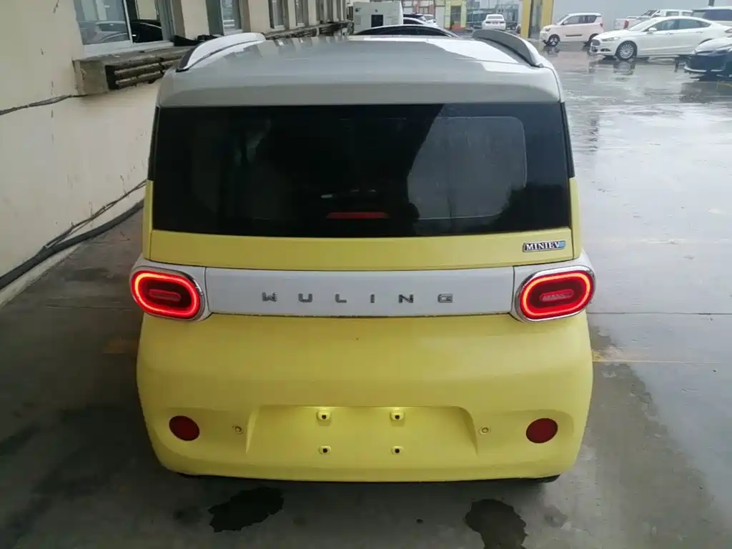 Wuling MINIEV — миниатюра 6