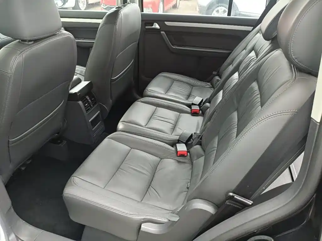 Volkswagen Touran — миниатюра 17