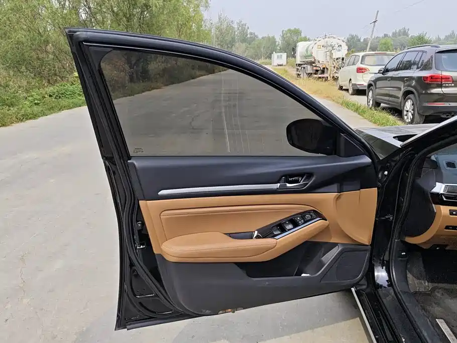 Nissan Teana — миниатюра 7