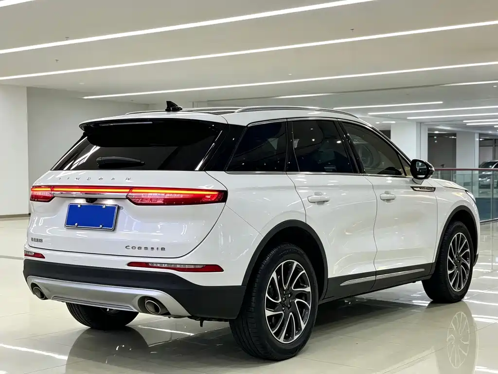 Lincoln Corsair — миниатюра 5
