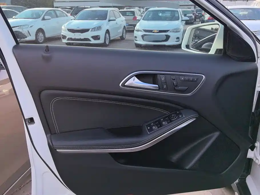 Mercedes-Benz GLA — миниатюра 7