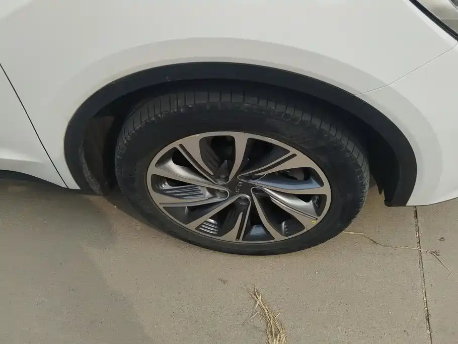 Geely Jia Ji — миниатюра 6