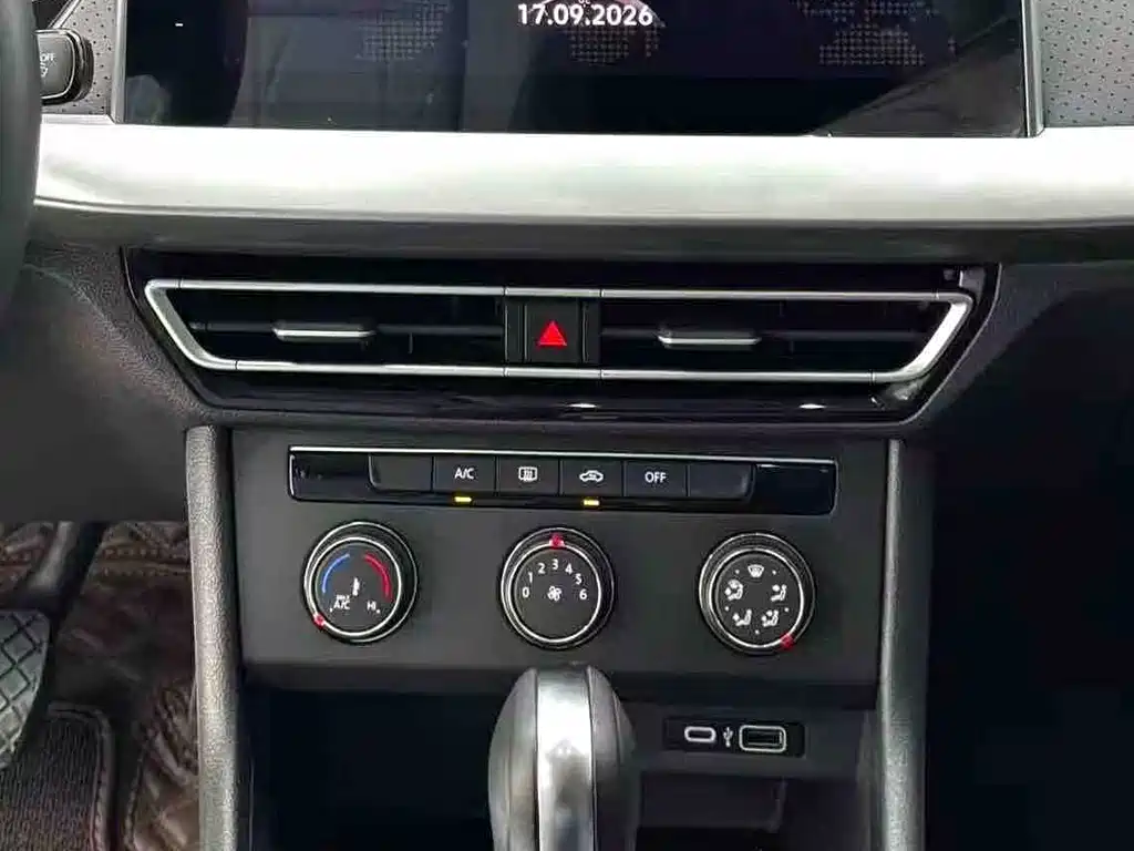 Volkswagen Lavida — миниатюра 7