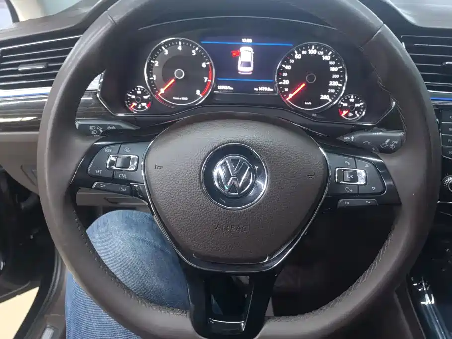 Volkswagen Phideon — миниатюра 15