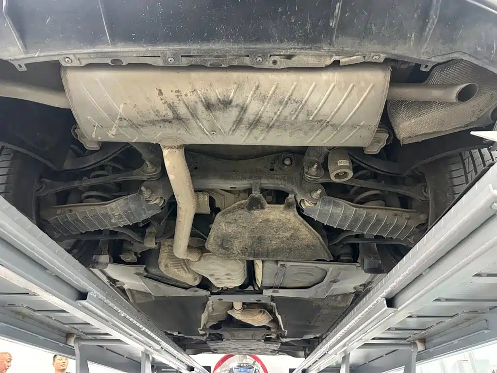 Audi Q5L — миниатюра 33