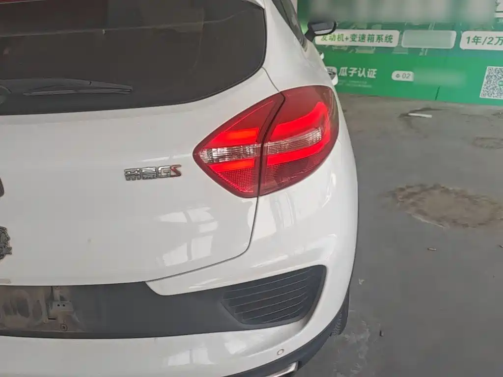 Geely Emgrand GS — миниатюра 8