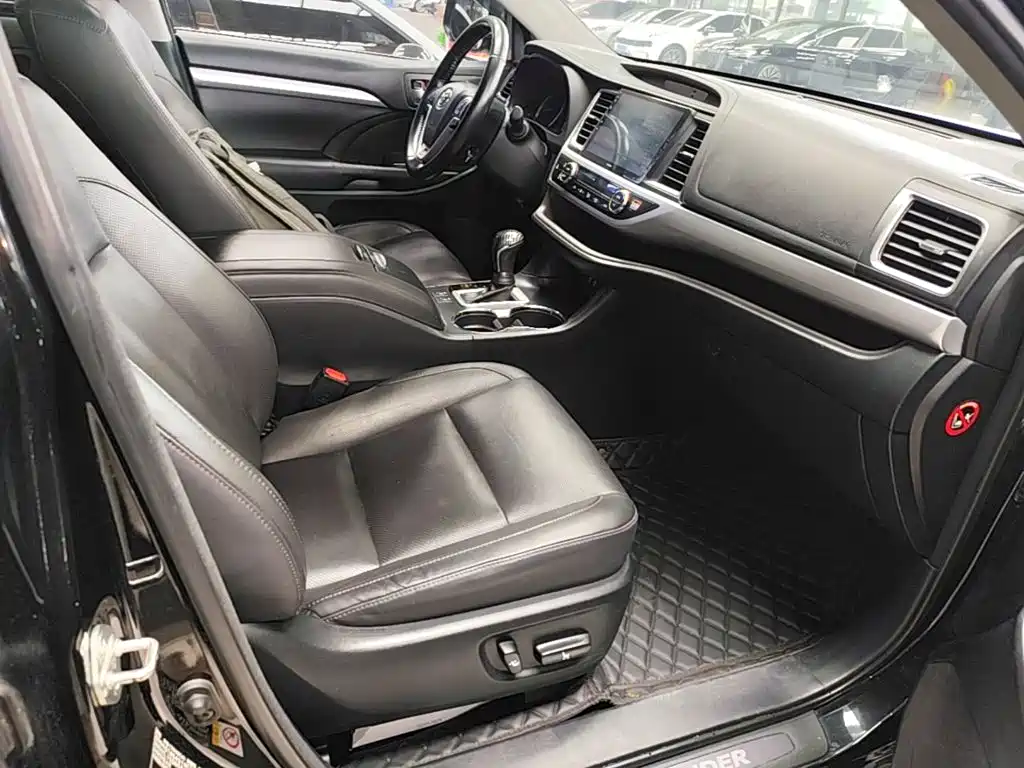Toyota Highlander — миниатюра 25