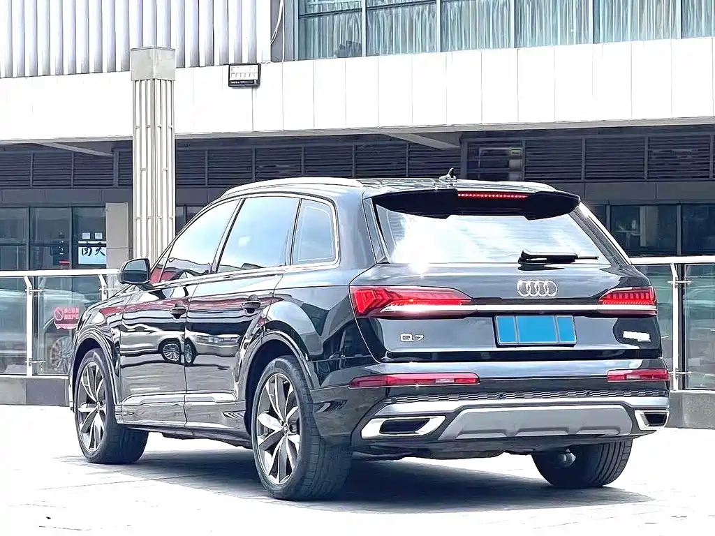 Audi Q7 — миниатюра 7