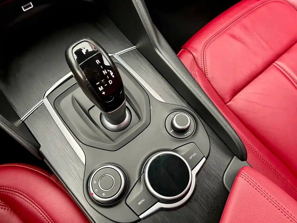 Alfa Romeo Giulia — миниатюра 11