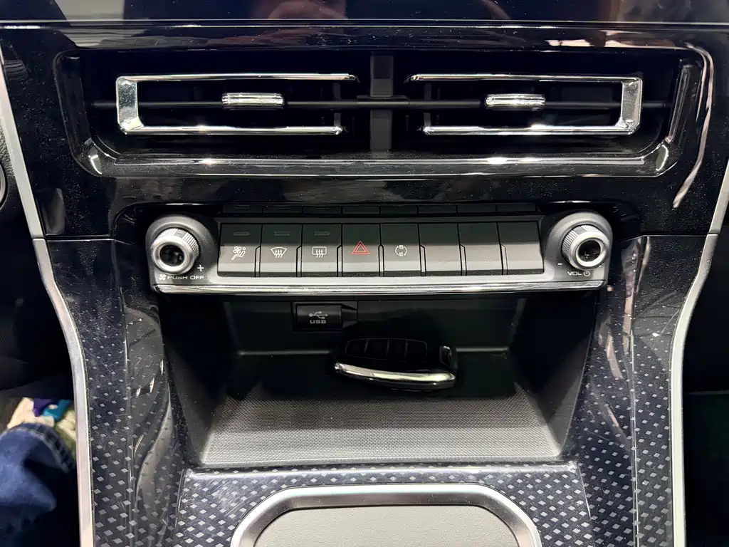 Haval M6 — миниатюра 17