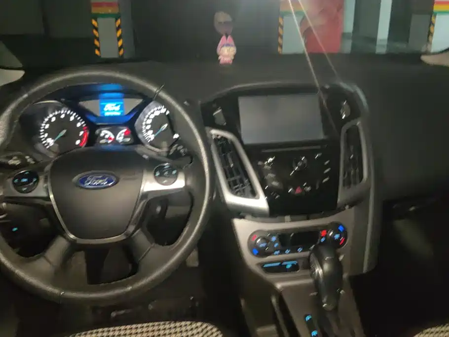Ford Focus — миниатюра 12
