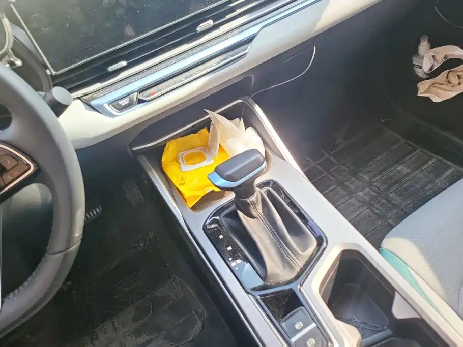 Geely Emgrand — миниатюра 15