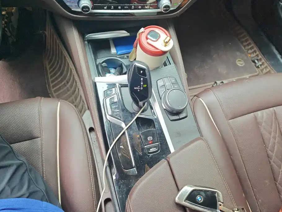 BMW 5 Series — миниатюра 16
