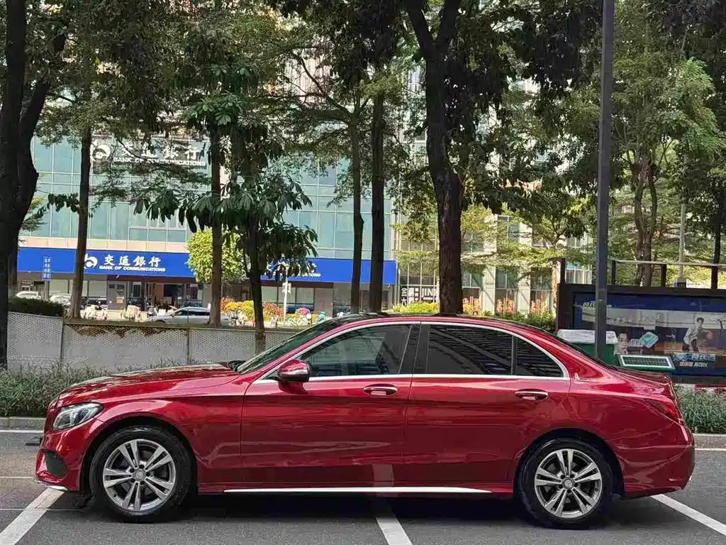 Mercedes-Benz C-Class — миниатюра 2