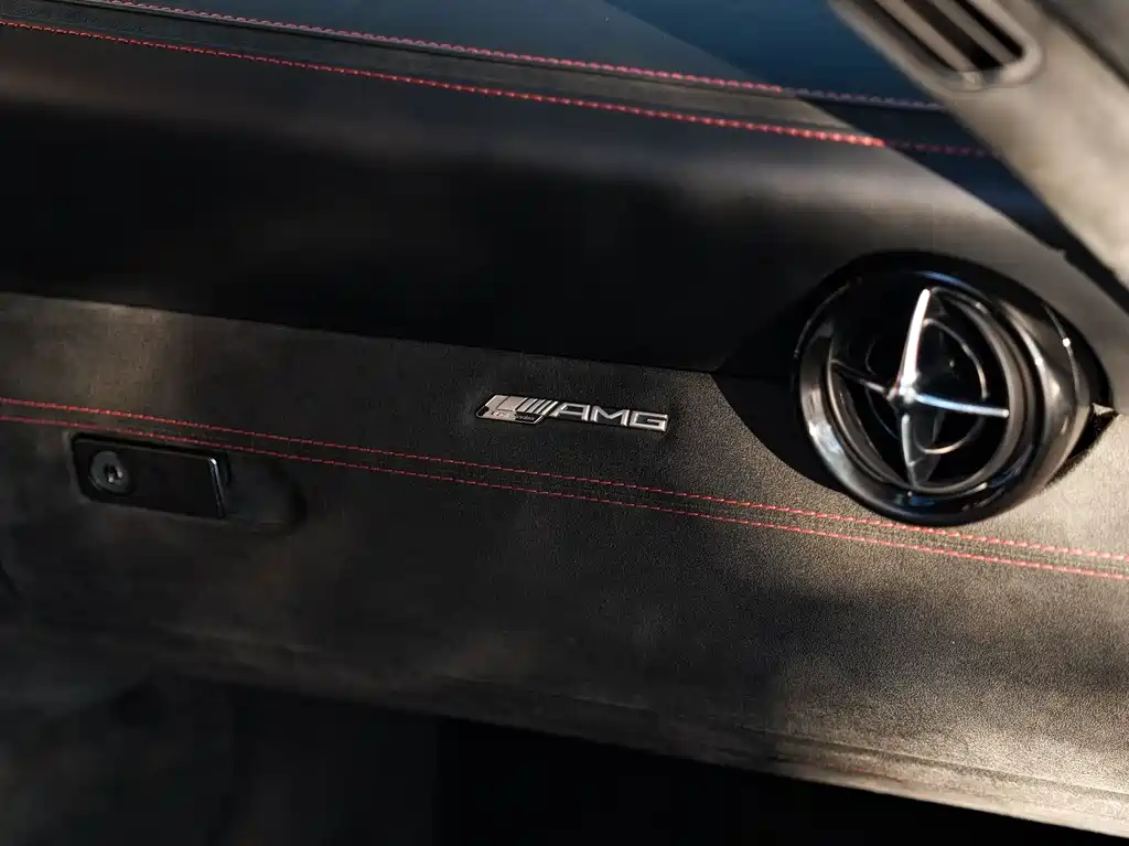 Mercedes-Benz SLS AMG — миниатюра 15
