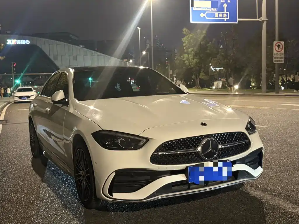 Mercedes-Benz C-Class — миниатюра 3