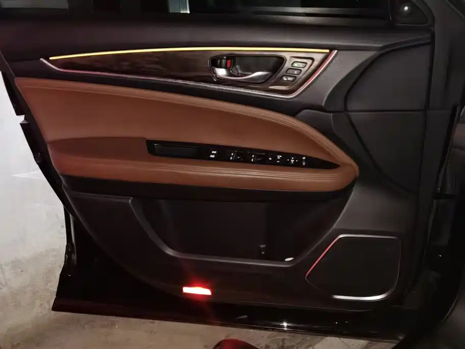 Honda UR-V — миниатюра 7