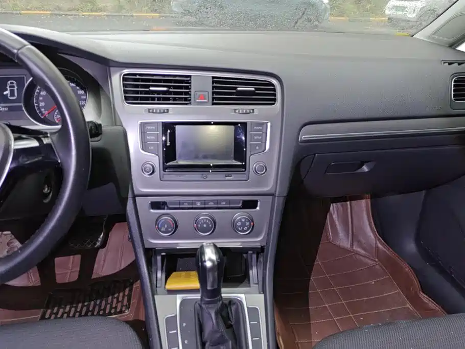 Volkswagen Golf — миниатюра 13