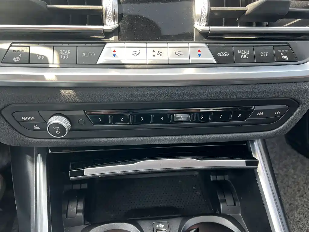 BMW 3 Series — миниатюра 12