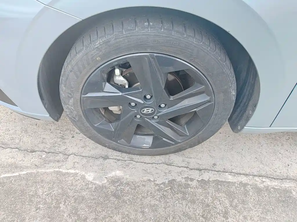 Hyundai Elantra — миниатюра 23
