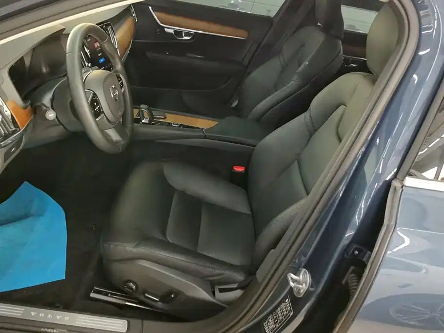 Volvo S90 — миниатюра 9