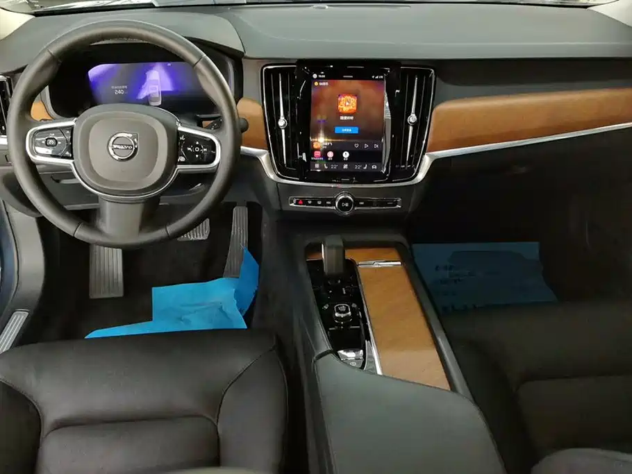 Volvo S90 — миниатюра 12