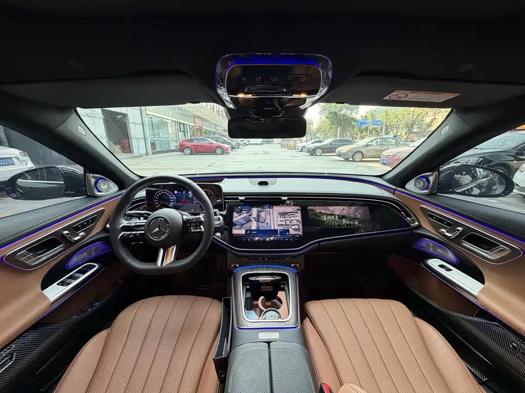 Mercedes-Benz E-Class — миниатюра 6