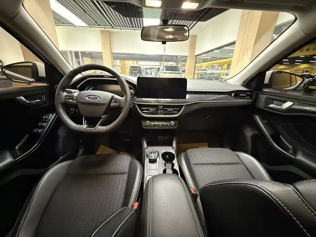Ford Focus — миниатюра 6