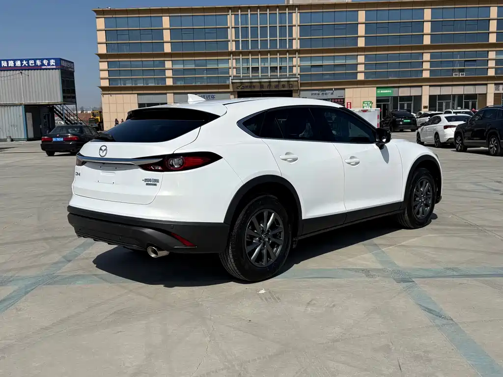 MAZDA CX 4
