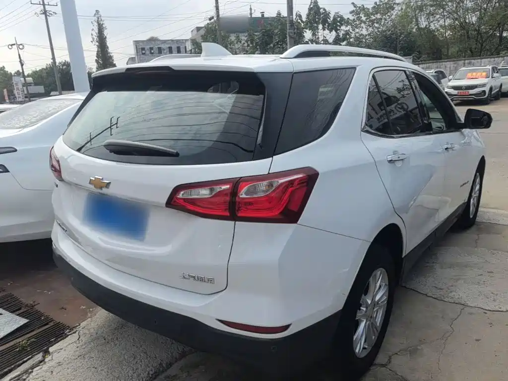 Chevrolet Equinox — миниатюра 7