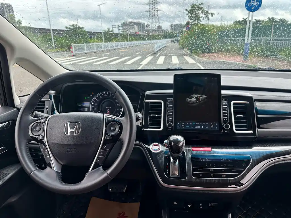 Honda Elysion 2.0L Hybrid Supreme Edition, фото 15