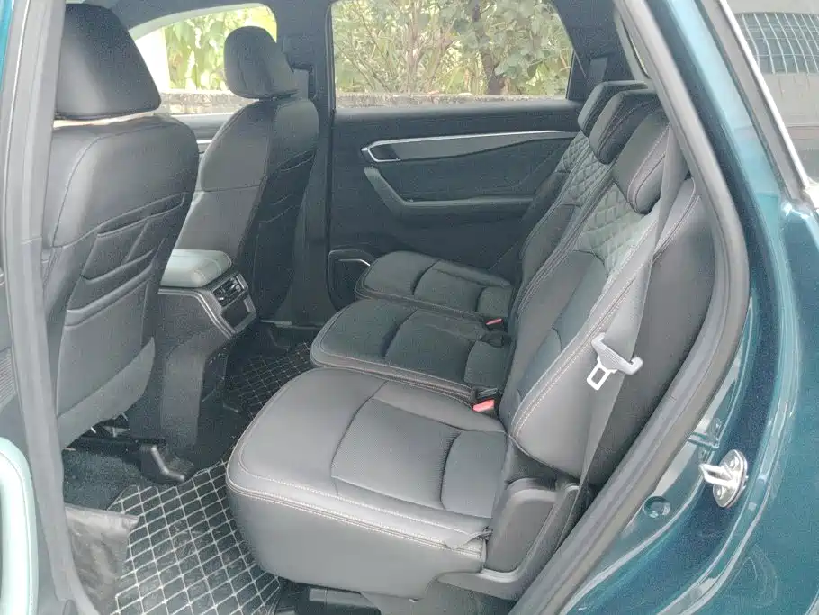 Geely Haoyue L — миниатюра 10
