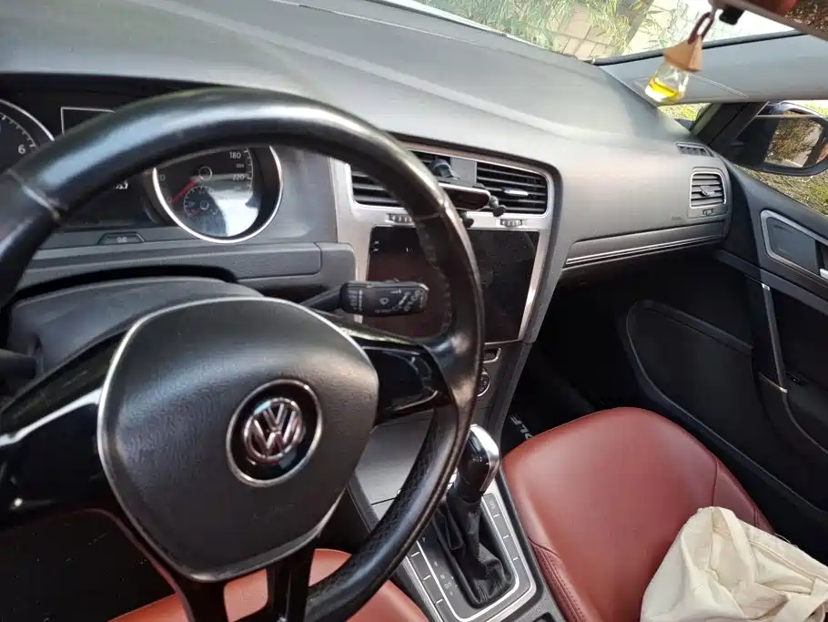 Volkswagen Golf — миниатюра 13