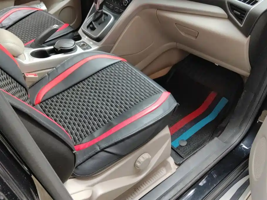 Ford Kuga — миниатюра 8