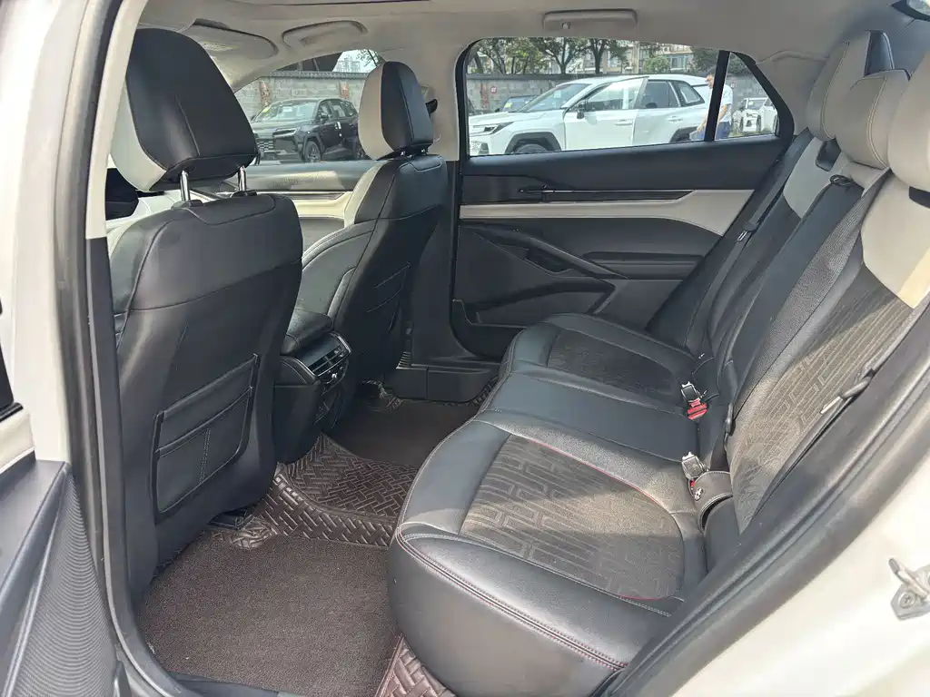 Ford Mondeo — миниатюра 9