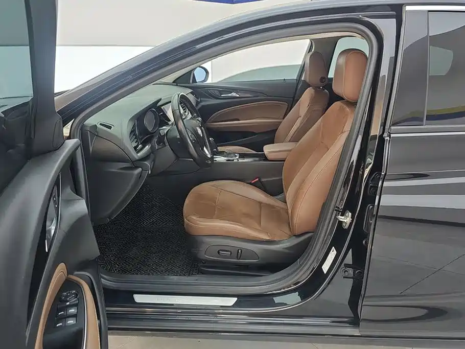 Buick Regal — миниатюра 9