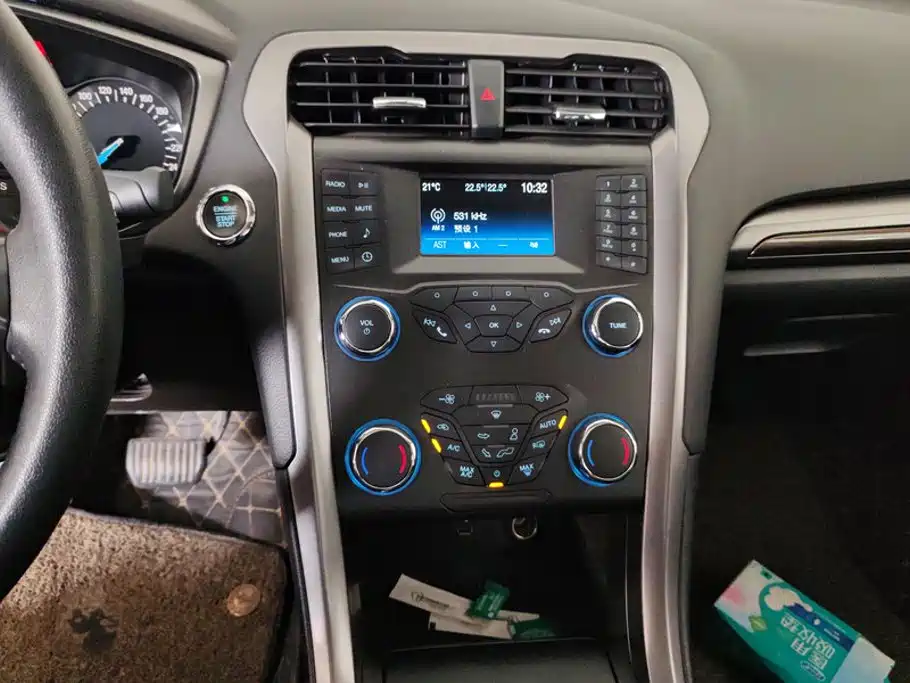 Ford Mondeo — миниатюра 13