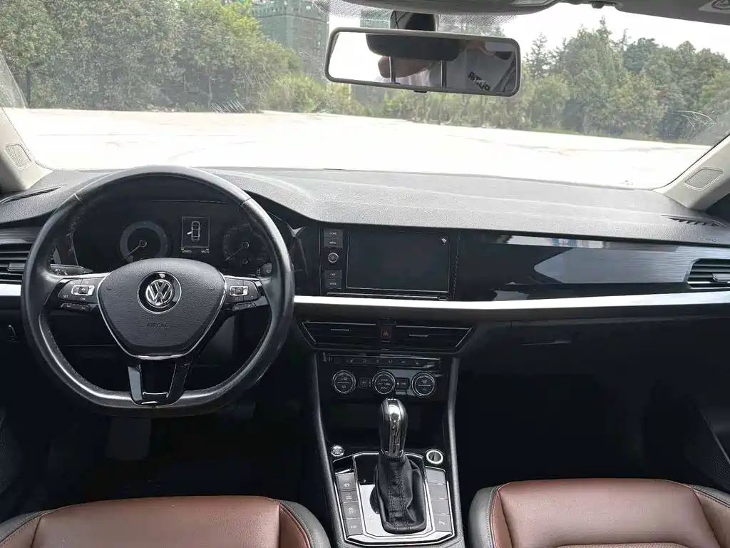 Volkswagen Lavida — миниатюра 6