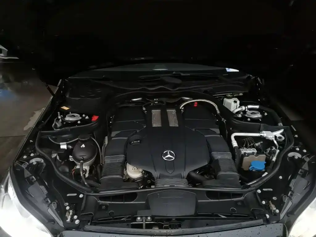Mercedes-Benz E-Class — миниатюра 20