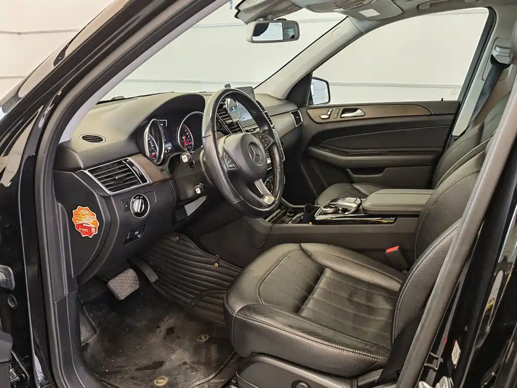 Mercedes-Benz GLE (Import) — миниатюра 9