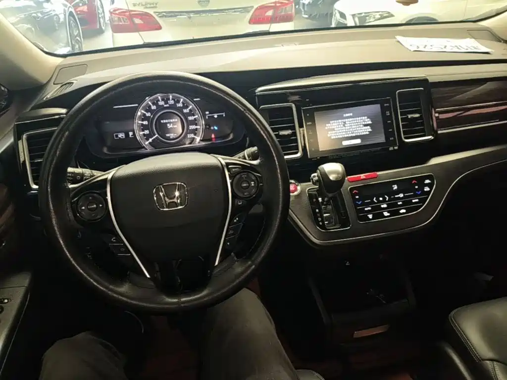Honda Elysion — миниатюра 10