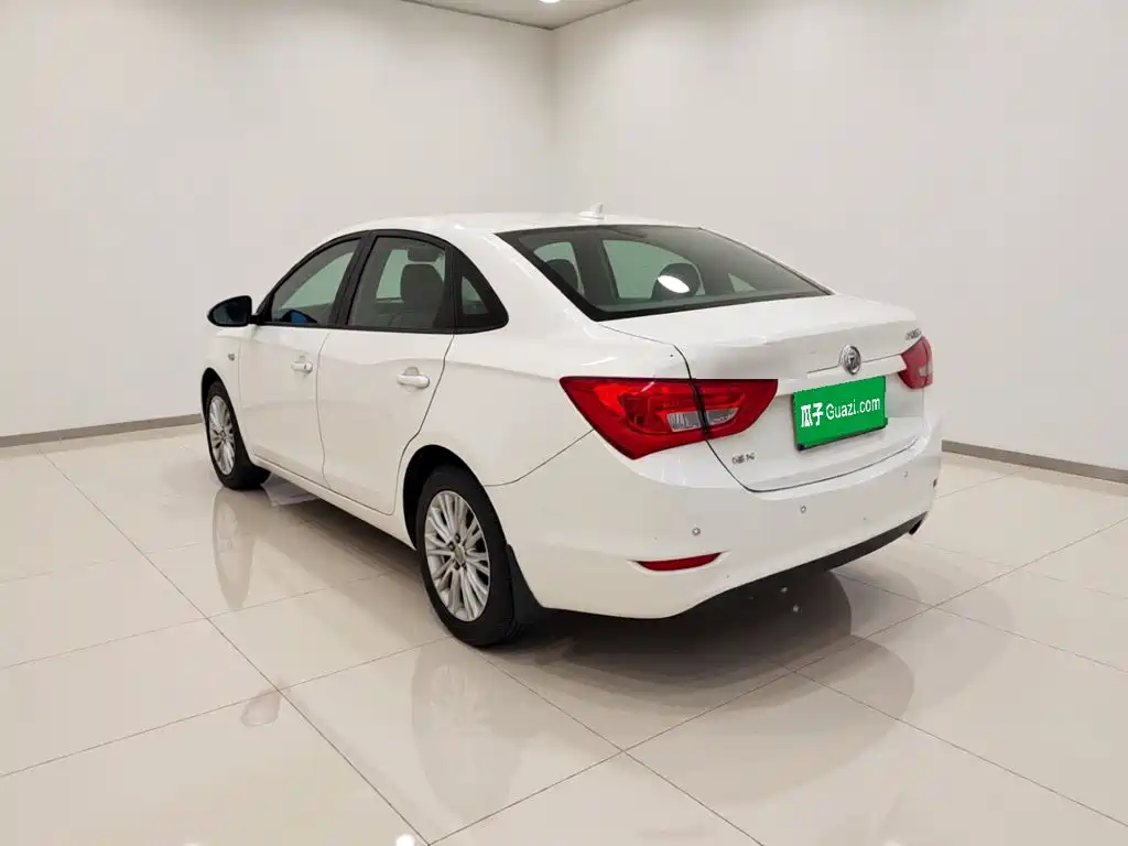 Buick Excelle — миниатюра 4