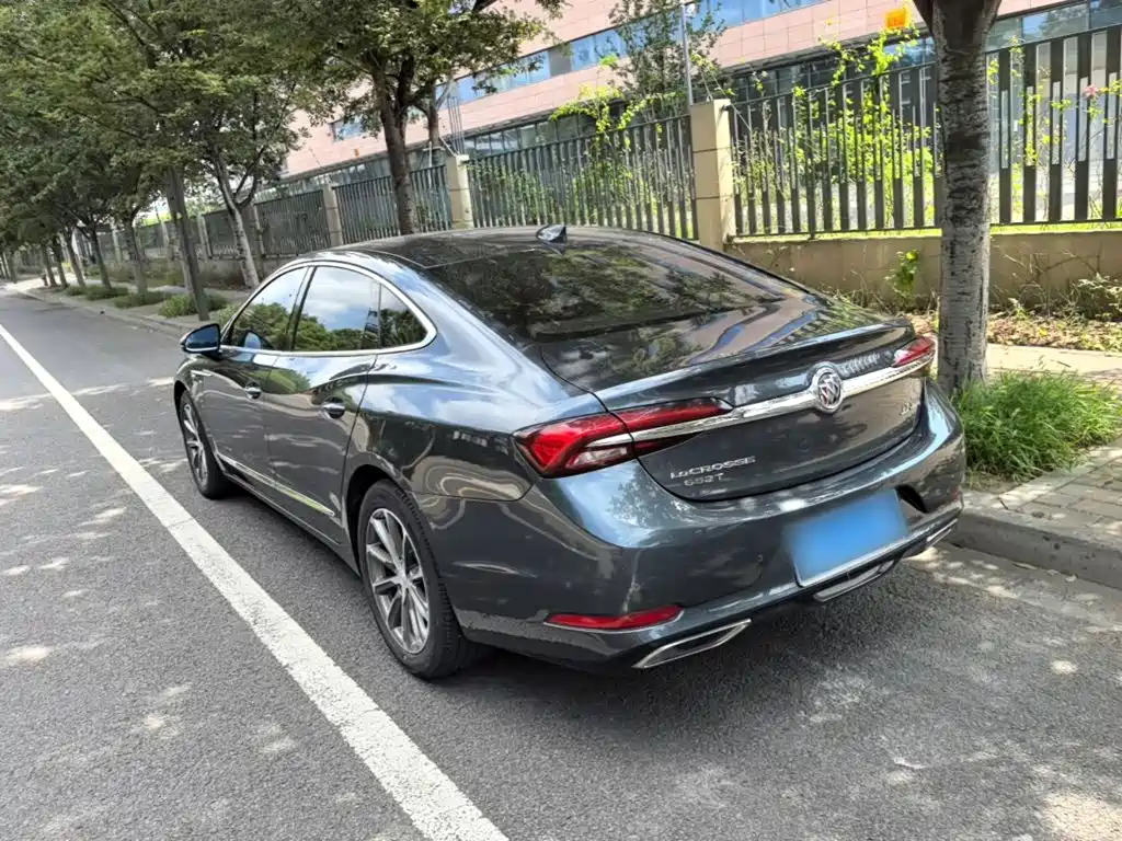 Buick LaCrosse — миниатюра 5