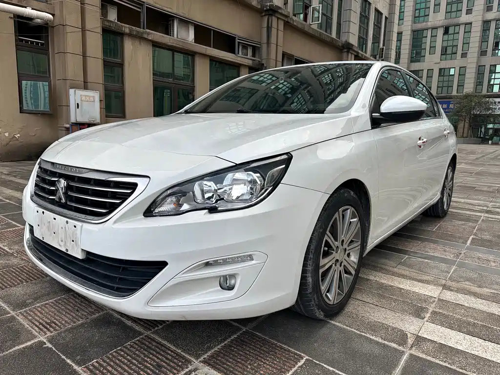 PEUGEOT 408