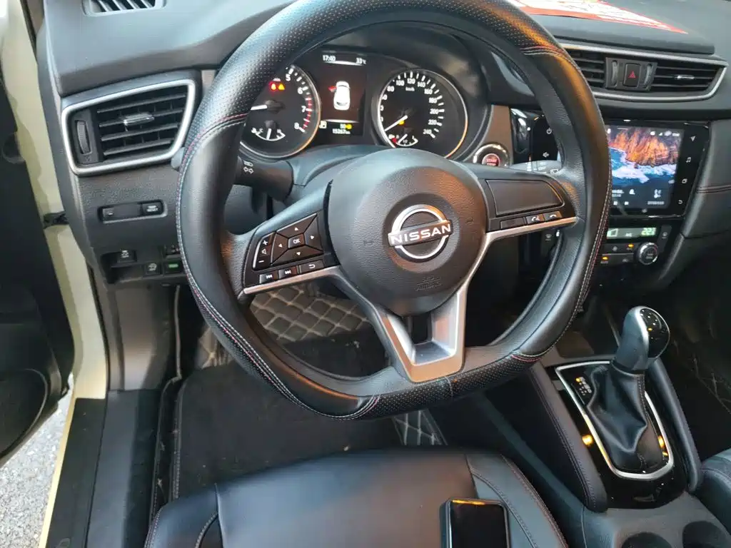 Nissan Qashqai — миниатюра 7