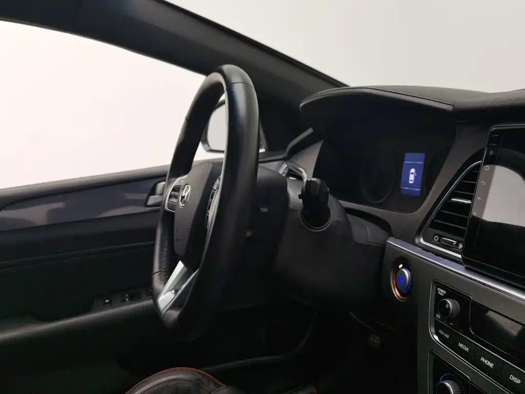 Hyundai Sonata — миниатюра 22