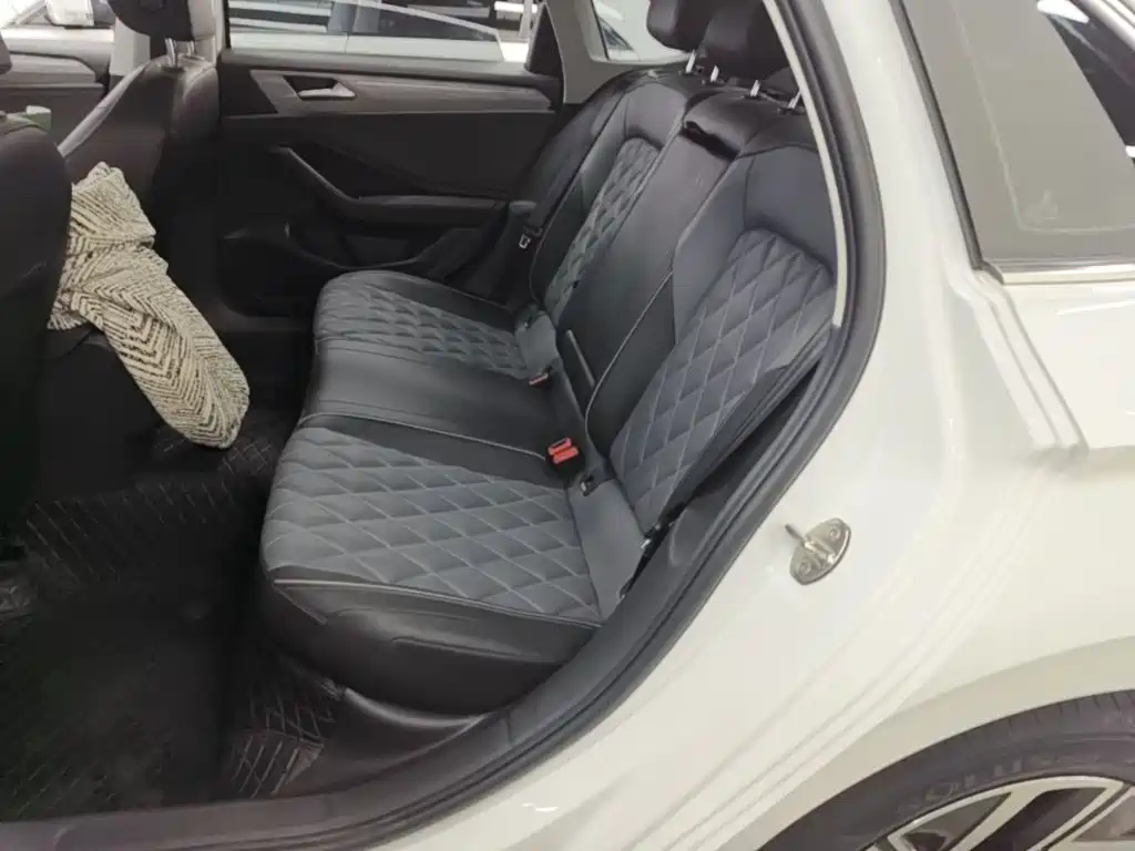 Volkswagen Sagitar — миниатюра 17