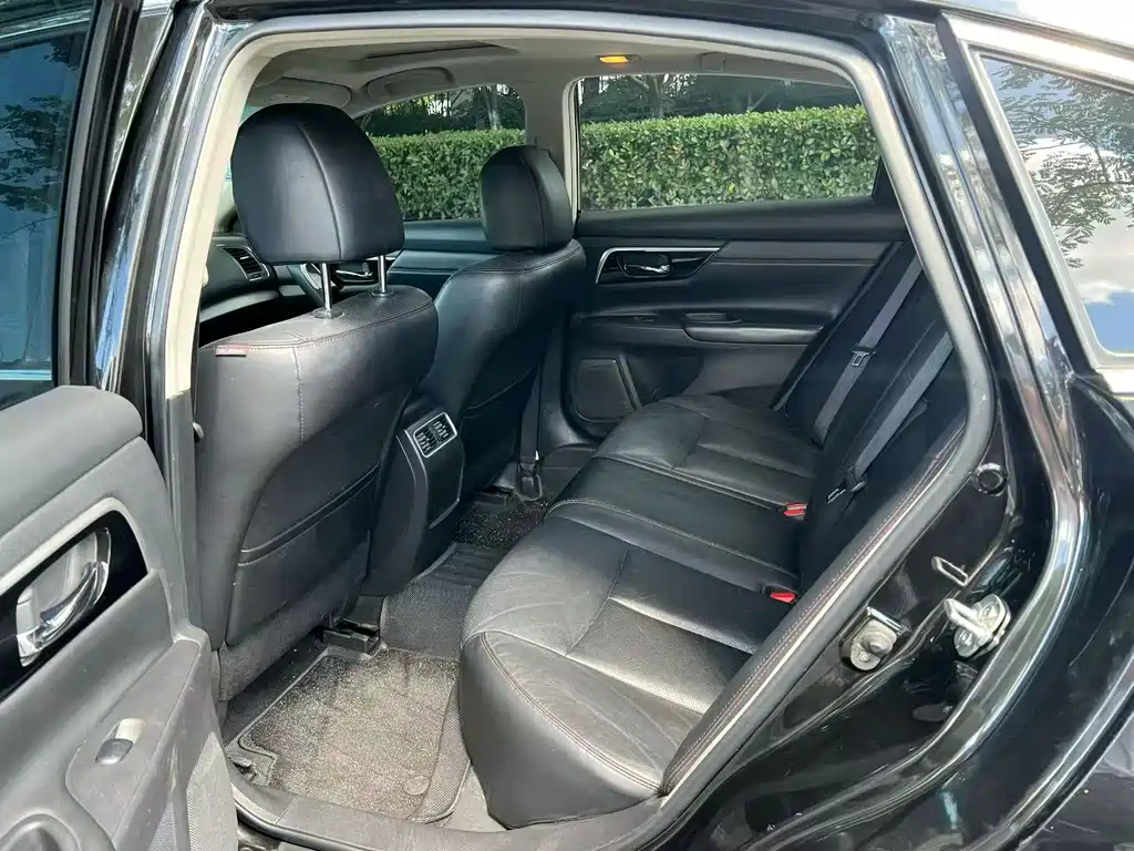 Nissan Teana — миниатюра 9