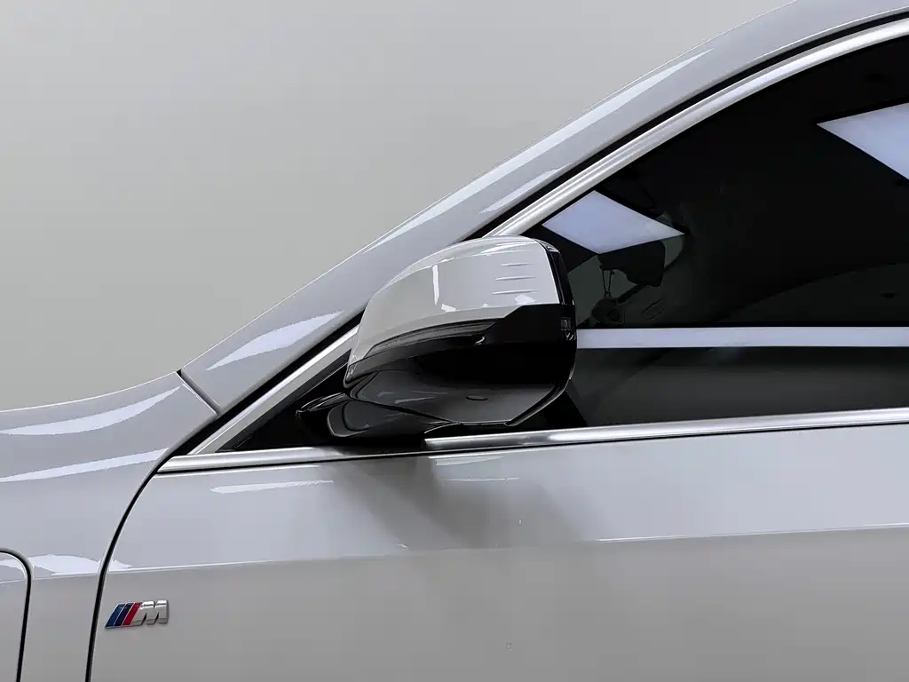 BMW iX1 2025 eDrive25L X